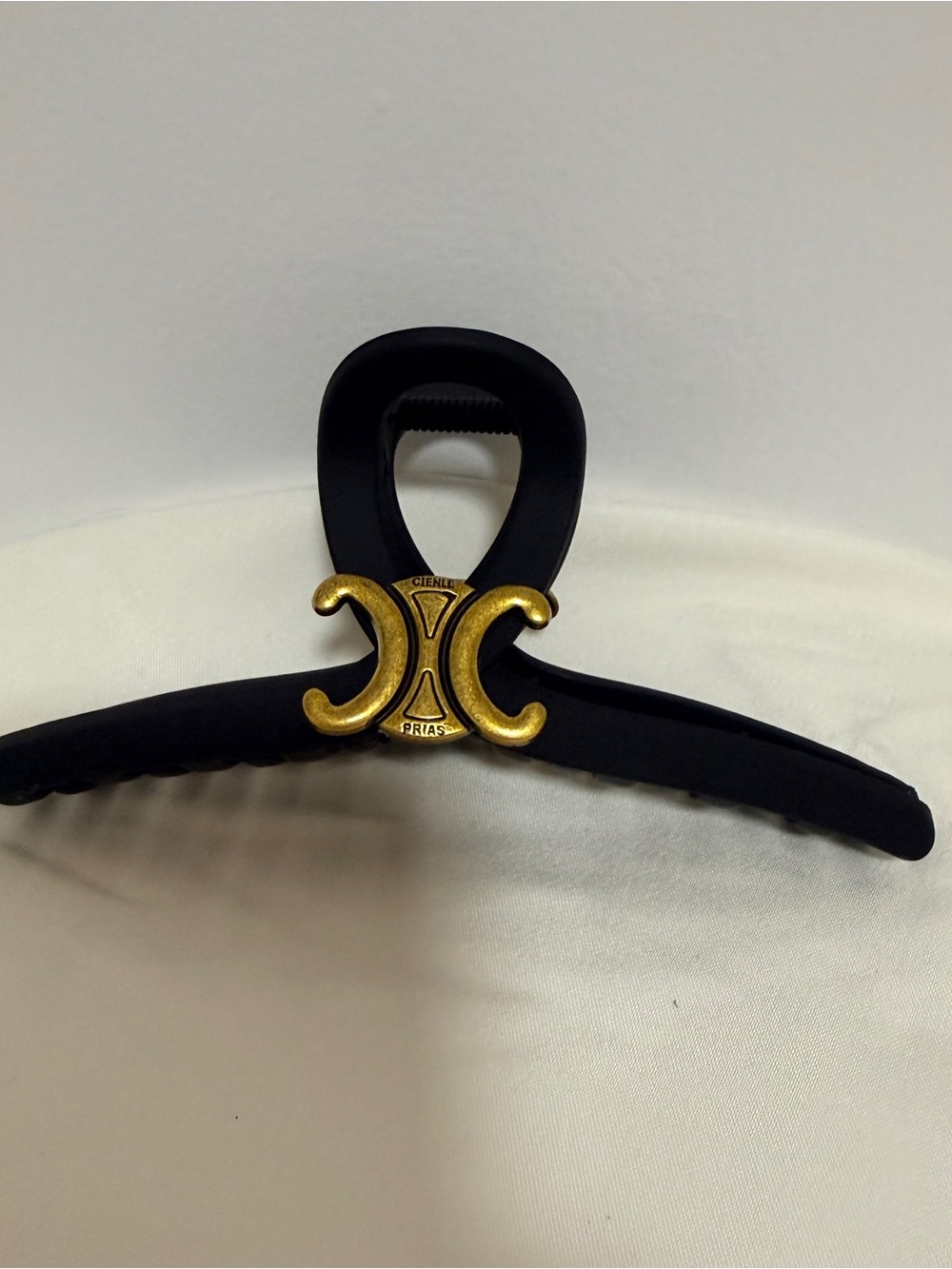 Black Hair Claw with Gold Accent